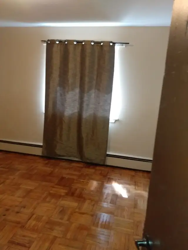 LARGE TWO-BEDROOM APARTMENT WHITBY $1900 - Photo 9