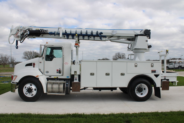 2017 Kenworth T370 Altec DC47-TR Digger Derrick - Photo 3
