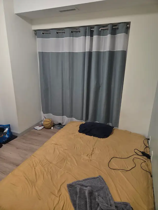 2 bedroom 1 washroom apartment in prime location of waterloo - Photo 4