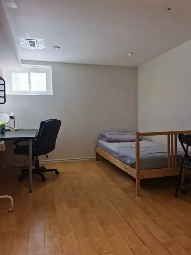 basement of the house in Yonge/Finchseparate entrance - Photo 5