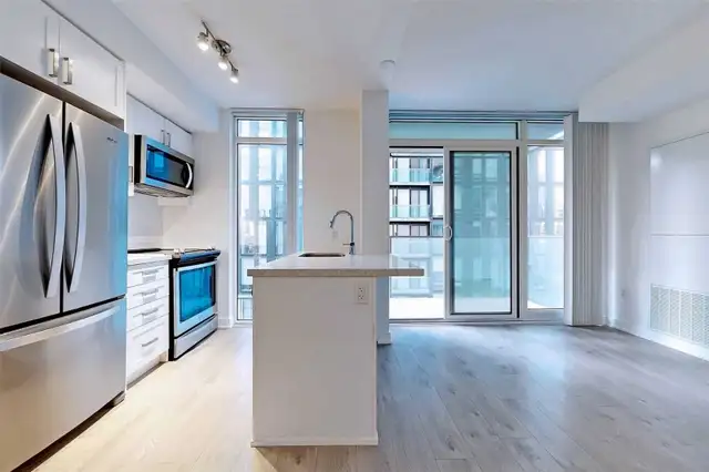 Yonge and Wellesley - One Bed One Bath - Photo 3