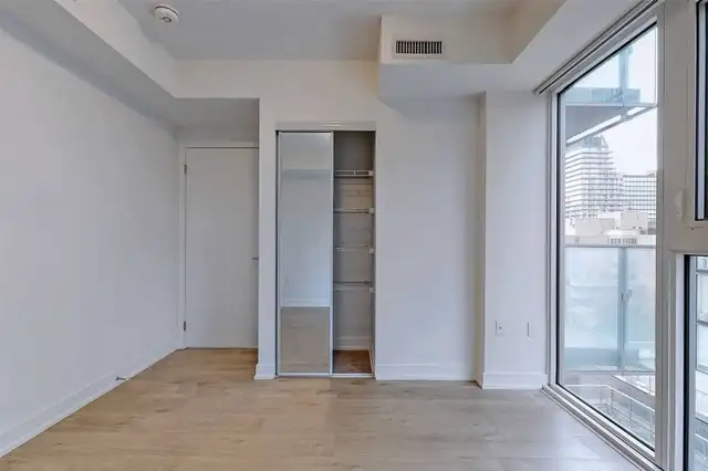 Yonge and Wellesley - One Bed One Bath - Photo 4