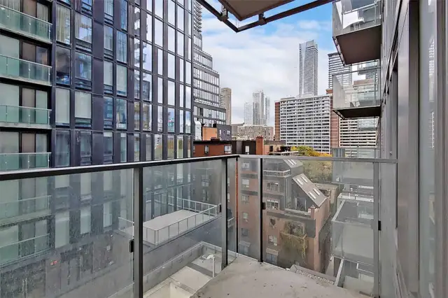 Yonge and Wellesley - One Bed One Bath - Photo 10