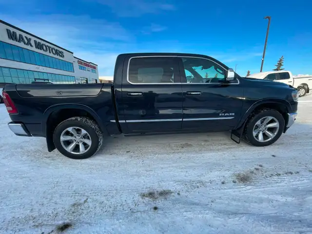 2019 Ram 1500 Limited 5.7L HEMI Crew Cab - Photo 4