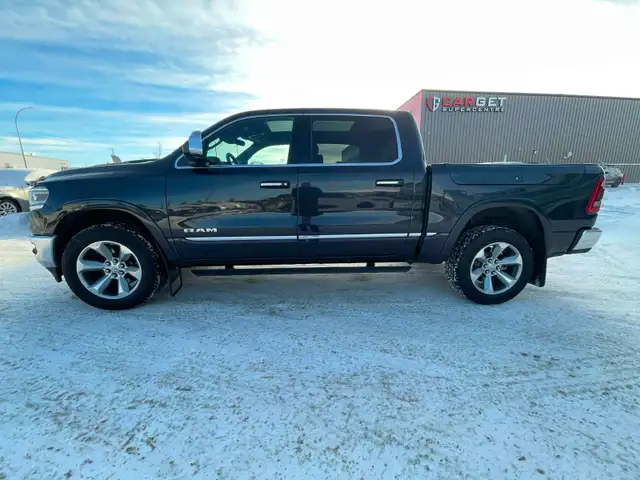 2019 Ram 1500 Limited 5.7L HEMI Crew Cab - Photo 8
