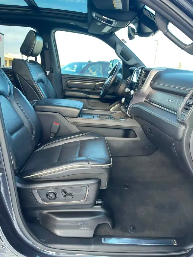 2019 Ram 1500 Limited 5.7L HEMI Crew Cab - Photo 9