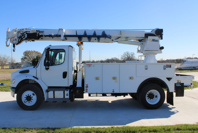 2018 Freightliner M2 Altec DC47-TR Digger Derrick