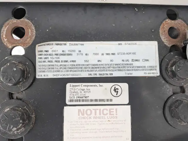 2006 36' travel trailer - Photo 10