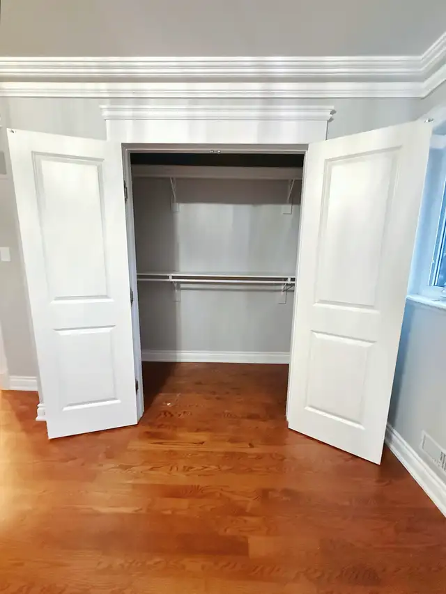 Spacious room near subway and Yorkdale for rent (Female Only) - Photo 2