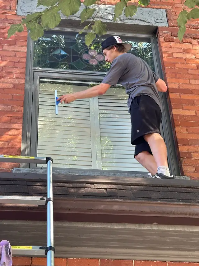 WE’RE HIRING – JOIN THE CLEAN CLUB TEAM - Photo 7