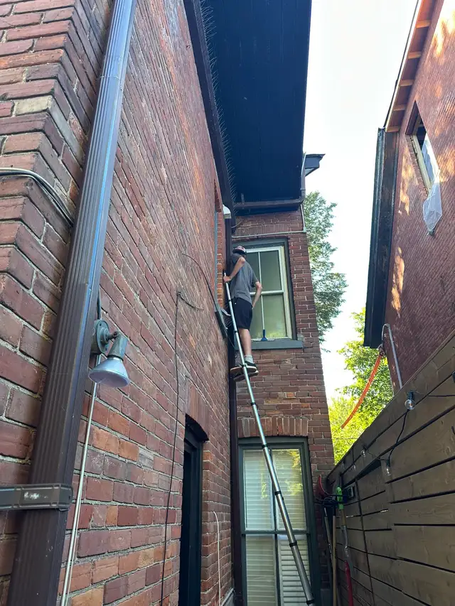 WE’RE HIRING – JOIN THE CLEAN CLUB TEAM - Photo 8