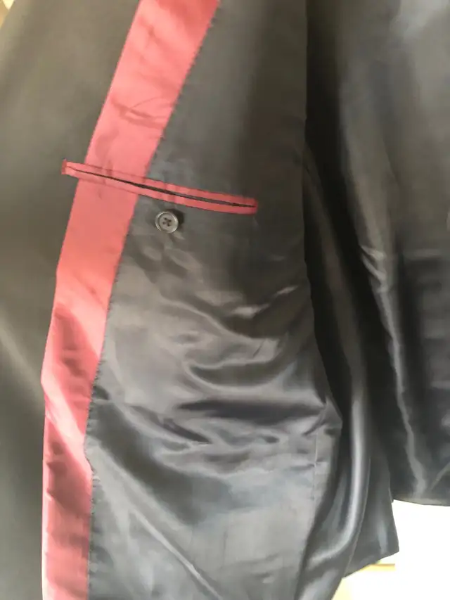 Mens Suit - Photo 6