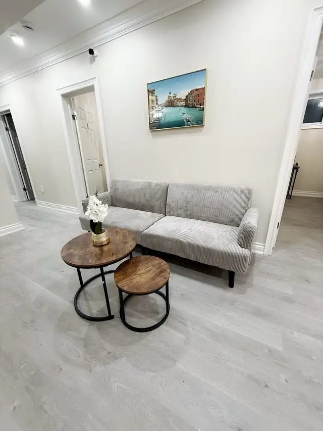 Room for rent near subway and Yorkdale (Female Only) - Photo 5