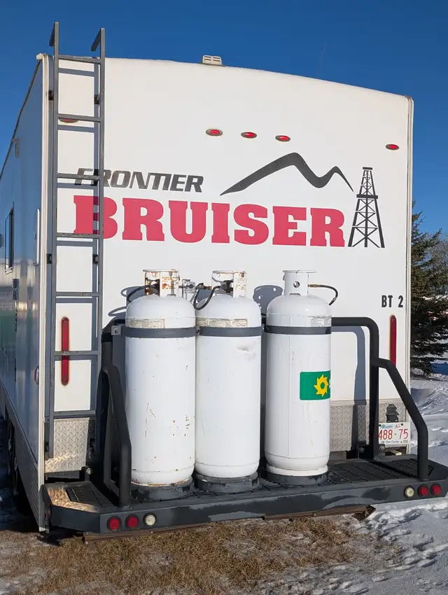 Office Trailer - Photo 3