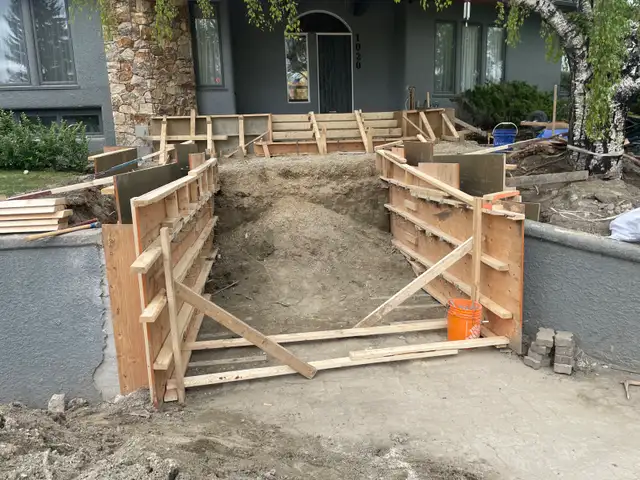 Hiring concrete finisher/ prep worker for flat work - Photo 3