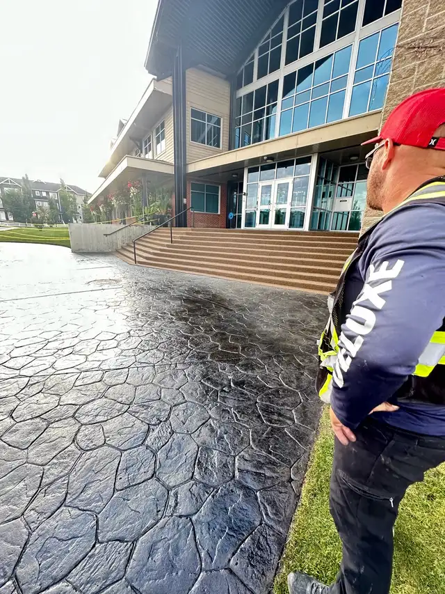 Hiring concrete finisher/ prep worker for flat work - Photo 5