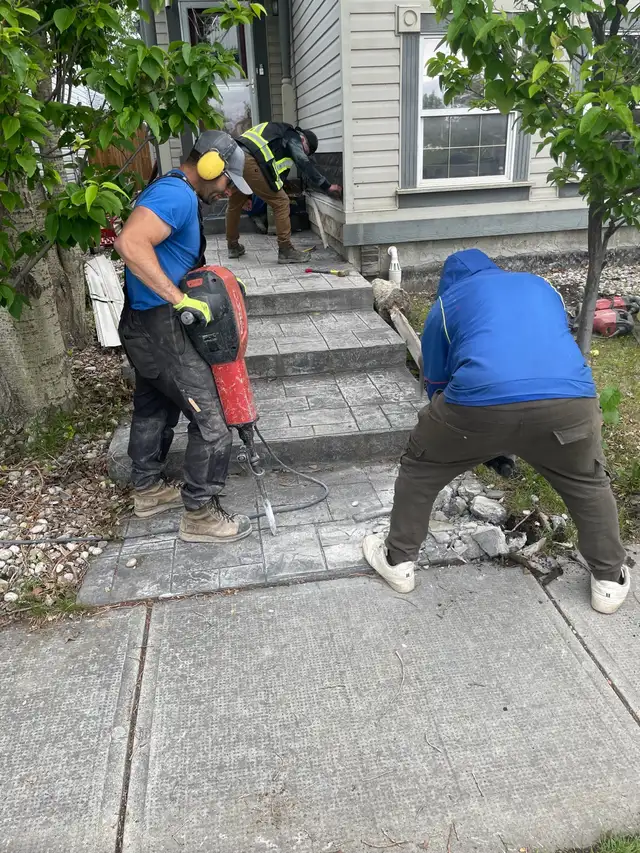 Hiring concrete finisher/ prep worker for flat work - Photo 7