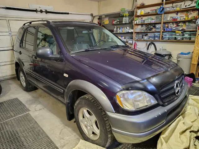 1999 Mercedes Benz ML 320 - Photo 2