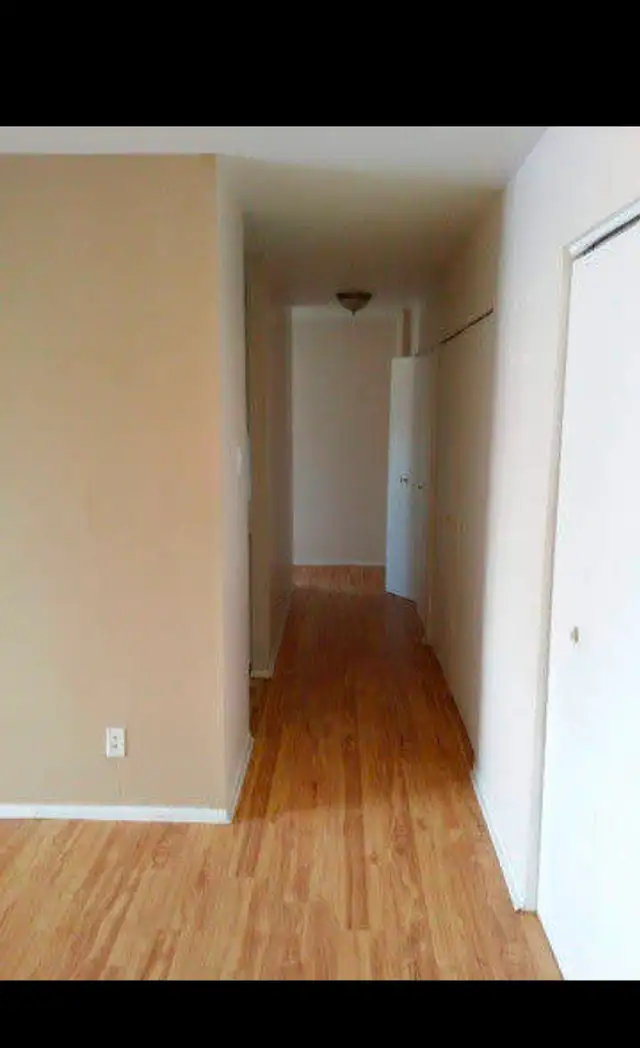 GRAND 4 1/2 à La Prairie à côté A132. Pont Champlain 7min. - Photo 4