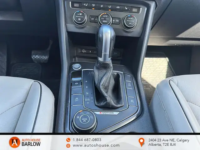 2018 Volkswagen Tiguan BACKUP CAMERA HEATED LEATHER SEATS PANO R - Photo 16