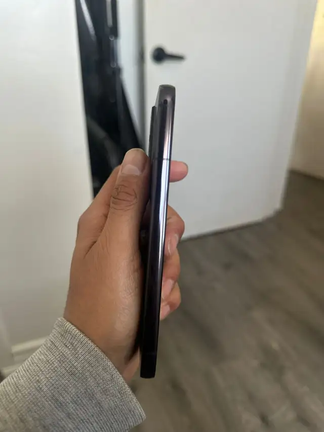 Samsung Galaxy S22 256GB Airpods/Charger Set/Delivery - Photo 2