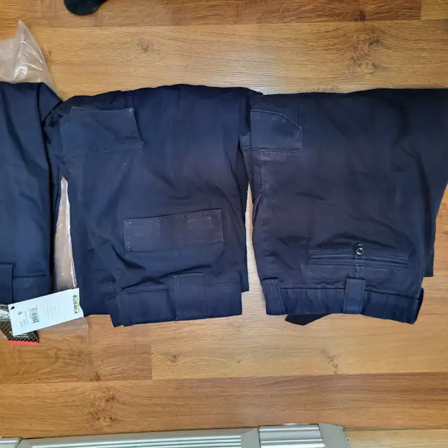 Mens tactical pants dark blue 36x32 brand new & gently used!