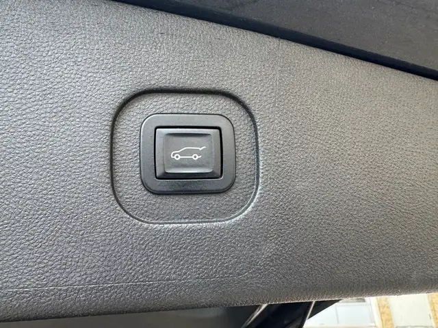 2011 GMC Terrain SLT AWD V6 - 191K - CLEAN CAR FAX - LOADED - Photo 11