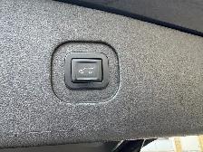 2011 GMC Terrain SLT AWD V6 - 191K - CLEAN CAR FAX - LOADED - Photo 11