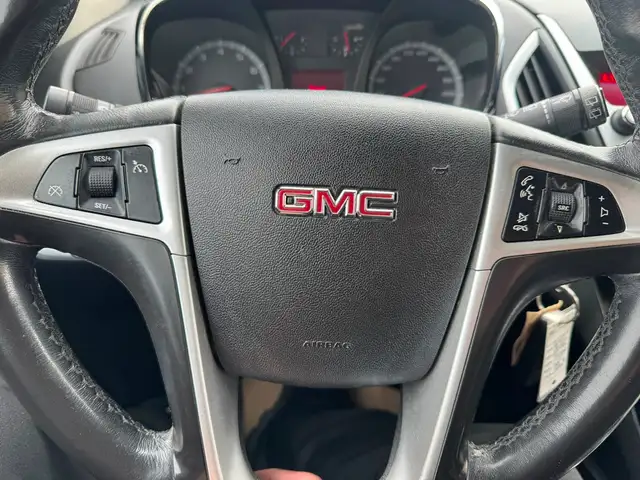 2011 GMC Terrain SLT AWD V6 - 191K - CLEAN CAR FAX - LOADED - Photo 17