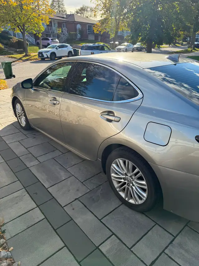 2017 Lexus es350 - Photo 2