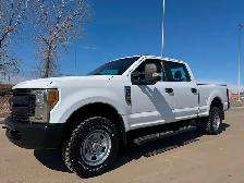 2017 Ford Super Duty F-350 SRW ONLY 129K - 4WD Crew Cab - CLEAN