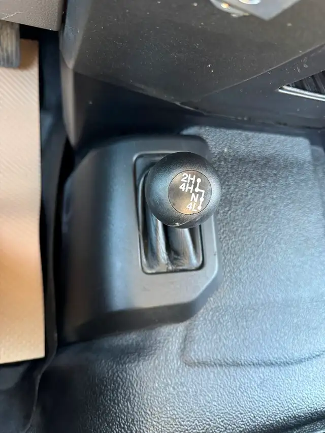 2017 Ford Super Duty F-350 SRW ONLY 129K - 4WD Crew Cab - CLEAN - Photo 14