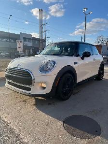 Mini Cooper 2017 - Auto - Très bien entretenue