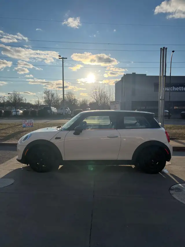 Mini Cooper 2017 - Auto - Très bien entretenue - Photo 2