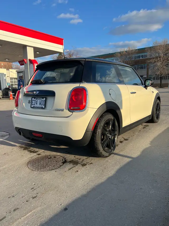 Mini Cooper 2017 - Auto - Très bien entretenue - Photo 4