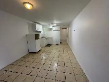 3 1/2 renovate near Cartier metro, Laval