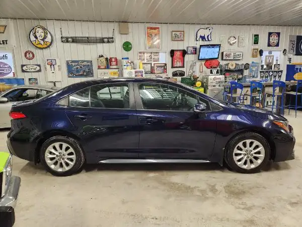 2022 Toyota Corolla SE - Photo 4