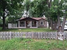 5 1/2 Cozy house renov., near waterfront, gararg, fireplace...