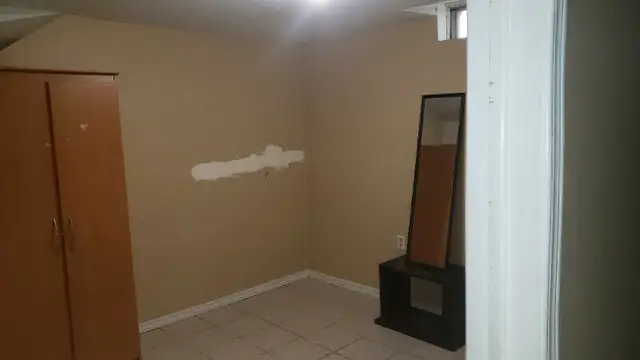 1 Bedroom basement unit rental in Brampton North from May 1st - Photo 2