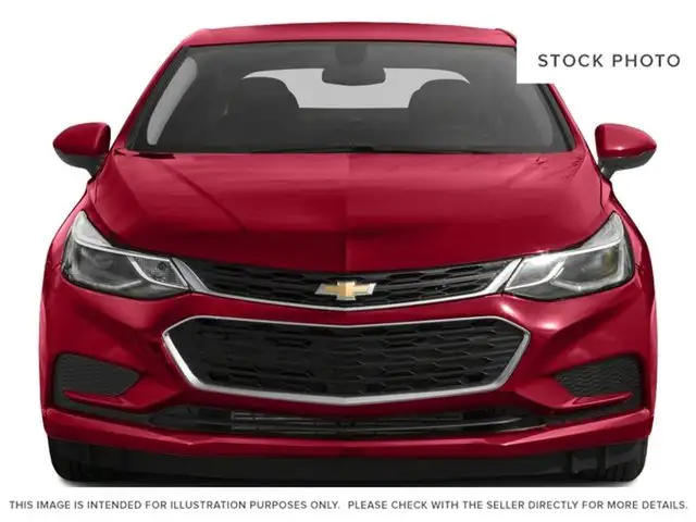 2018 Chevrolet Cruze LT - Photo 2