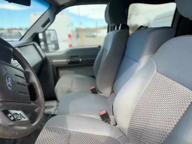 2012 Ford Super Duty F-350 SRW 8Ft Box, 4x4 - Photo 7