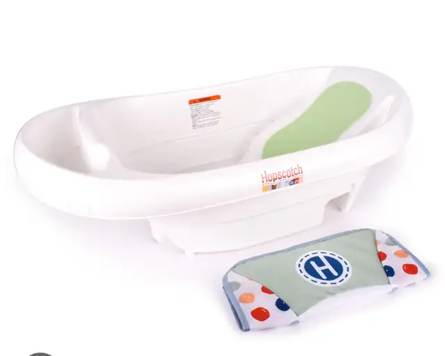 Baby bathtub (with mesh attachment for newborns)