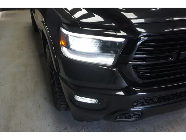 2022 Ram 1500 LARAMIE V8 5.7L 4X4 CREW CUIR - TOIT PANO GPS NAV - Photo 9