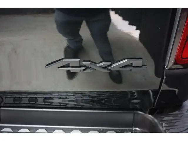 2022 Ram 1500 LARAMIE V8 5.7L 4X4 CREW CUIR - TOIT PANO GPS NAV - Photo 12