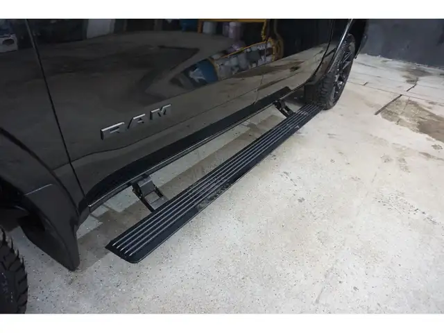 2022 Ram 1500 LARAMIE V8 5.7L 4X4 CREW CUIR - TOIT PANO GPS NAV - Photo 17