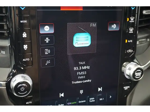 2022 Ram 1500 LARAMIE V8 5.7L 4X4 CREW CUIR - TOIT PANO GPS NAV - Photo 26