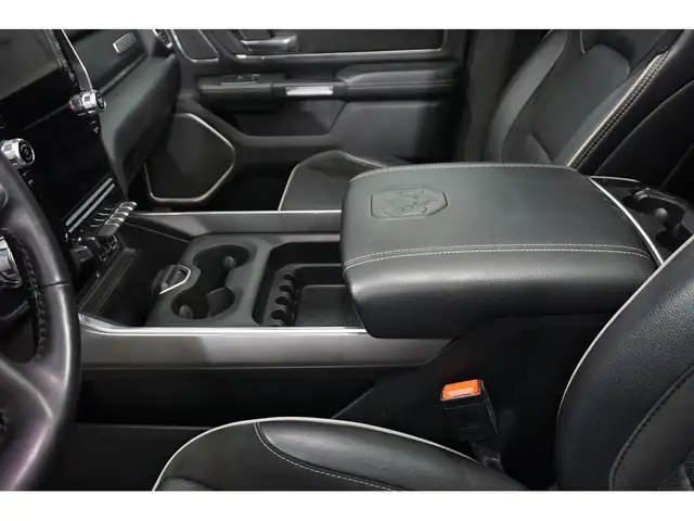 2022 Ram 1500 LARAMIE V8 5.7L 4X4 CREW CUIR - TOIT PANO GPS NAV - Photo 36