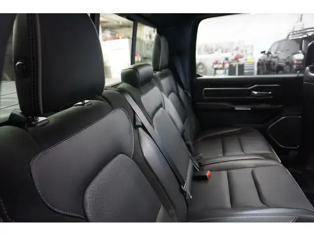 2022 Ram 1500 LARAMIE V8 5.7L 4X4 CREW CUIR - TOIT PANO GPS NAV - Photo 41