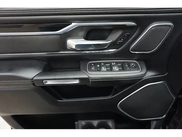 2022 Ram 1500 LARAMIE V8 5.7L 4X4 CREW CUIR - TOIT PANO GPS NAV - Photo 44