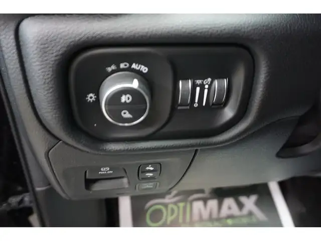 2022 Ram 1500 LARAMIE V8 5.7L 4X4 CREW CUIR - TOIT PANO GPS NAV - Photo 45